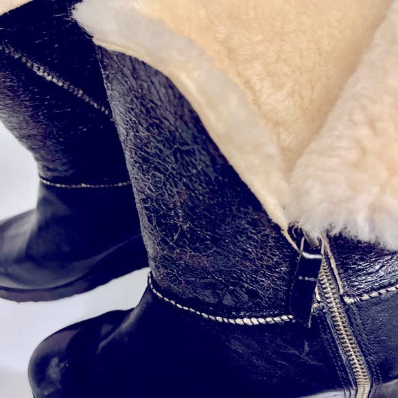 UGG/Koolaburra black leather boots with sheepskin. Size 9 great.. - Picture 1 of 13